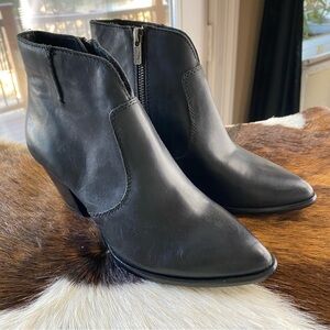 Frye Black Leather Western Ankle Booties SZ 6